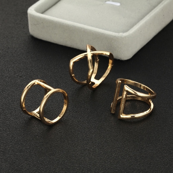 Minimalist Gold Ring Set of 5 - Picture 3 of 4